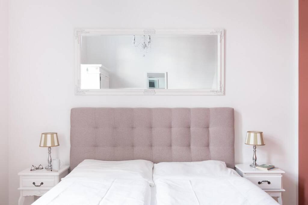Sc 05 By Rockchair Apartments L Superhost Status L 2 Bedrooms Boxspringbeds Balcony Elevator - Cozy Family & Business Flair Welcomes You! Berlin Exteriör bild