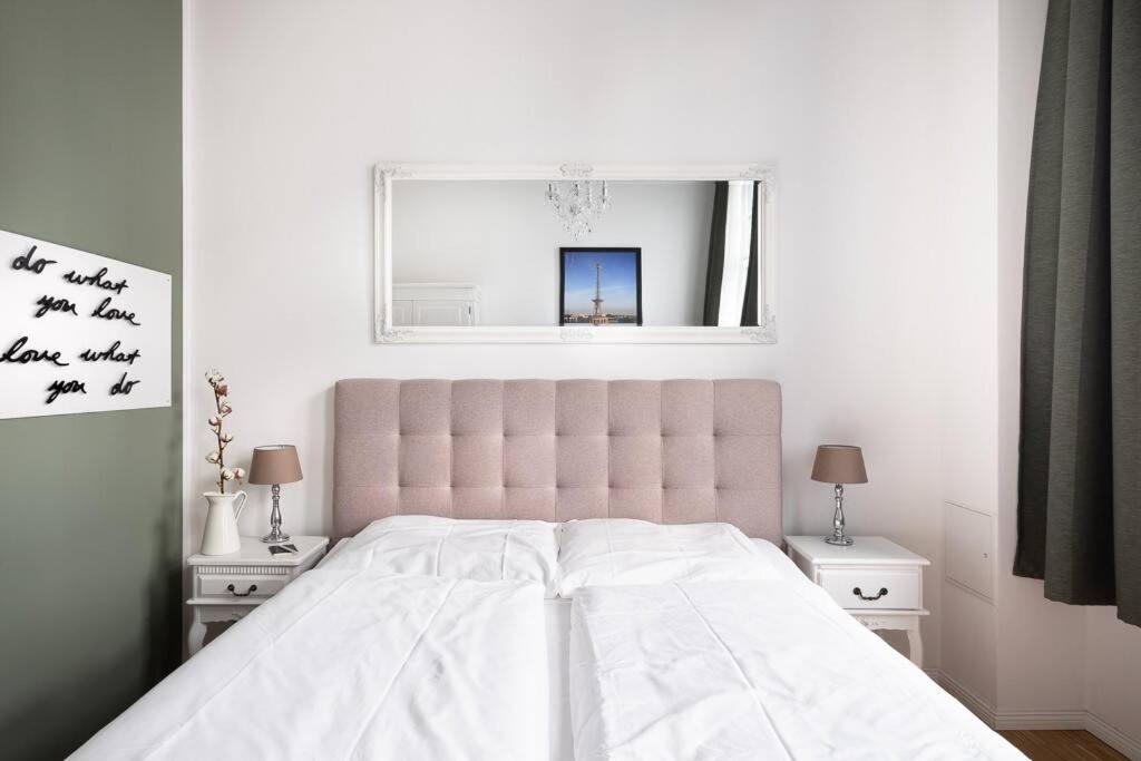 Sc 05 By Rockchair Apartments L Superhost Status L 2 Bedrooms Boxspringbeds Balcony Elevator - Cozy Family & Business Flair Welcomes You! Berlin Exteriör bild