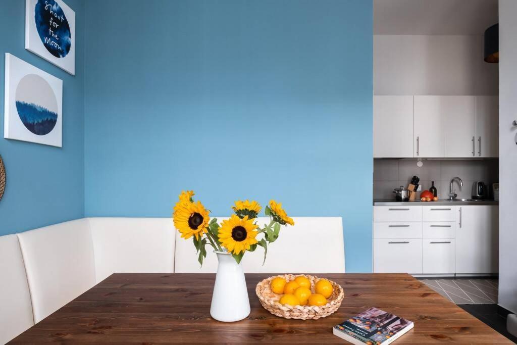 Sc 05 By Rockchair Apartments L Superhost Status L 2 Bedrooms Boxspringbeds Balcony Elevator - Cozy Family & Business Flair Welcomes You! Berlin Exteriör bild